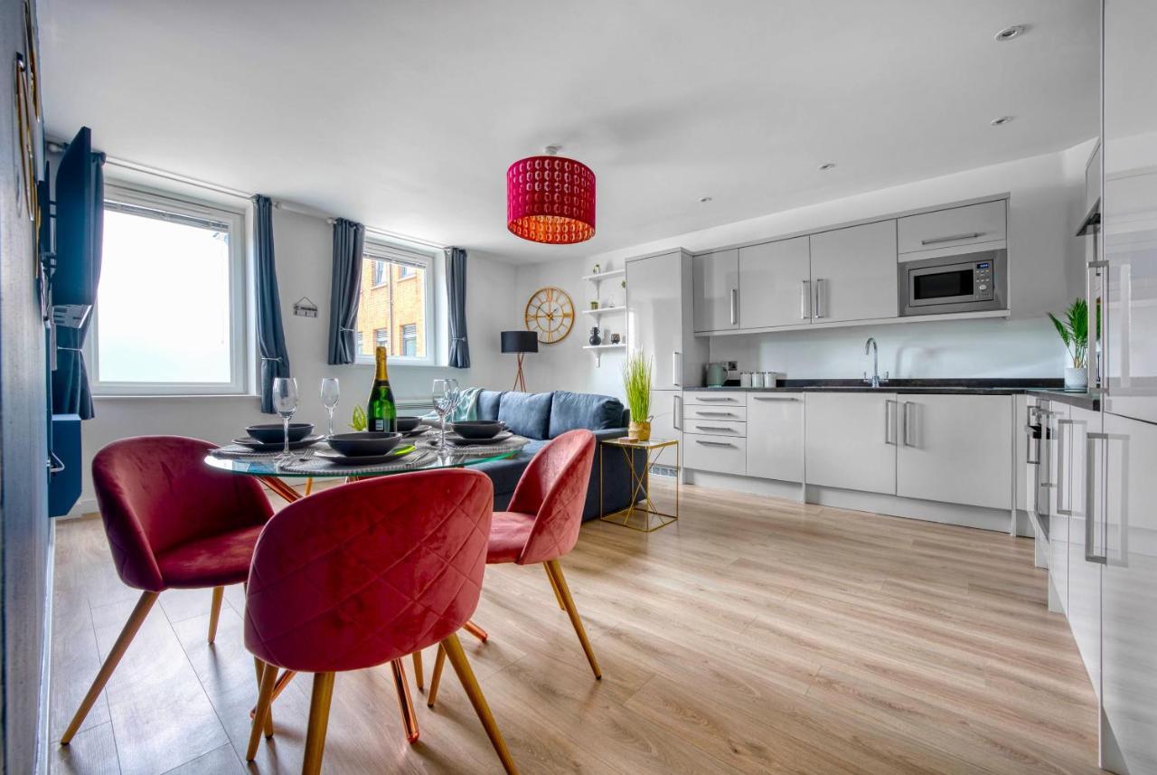 The Post House Two By Fortuna Property Gloucester Buitenkant foto